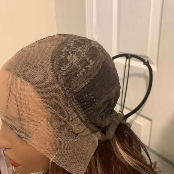 🌹Synthetic Chocolate Brown Highlights Wig - Picture 8 of 9